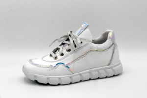 2050420 White metallic randje Jochie