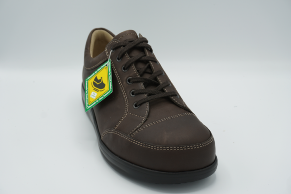 011167 Huelva dark brown finnamic Heren
