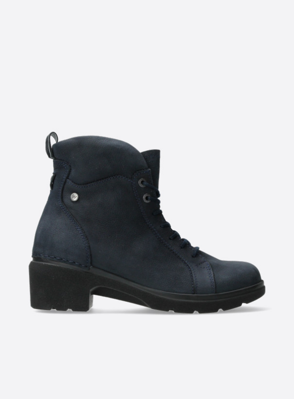 0278011 midi blauw veterlaarsje Wolky