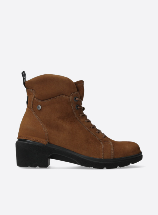 0278011 midi cognac veterlaarsje Wolky