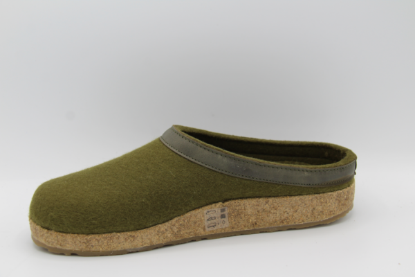 713001 Torben olijf groene pantoffel Haflinger