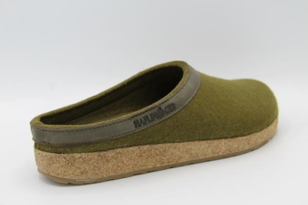 713001 Torben olijf groene pantoffel Haflinger