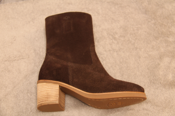 A8477 Laars donkerbruin suede AQA