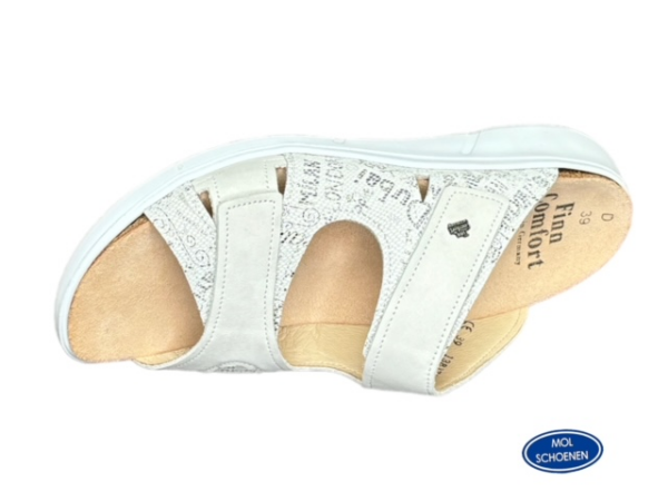 03350 Palau Wit words slipper Finn comfort