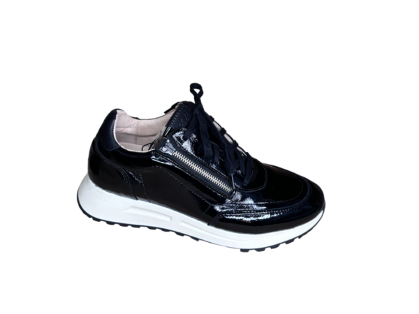 AQA Zwart lak sneaker