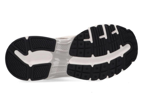 Maruti Nima leater off white