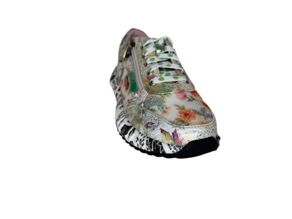 Laura Vita Burton 11 or