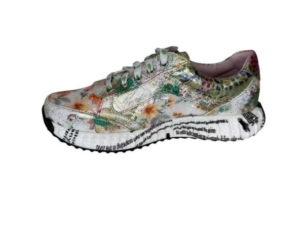 Laura Vita Burton 11 or