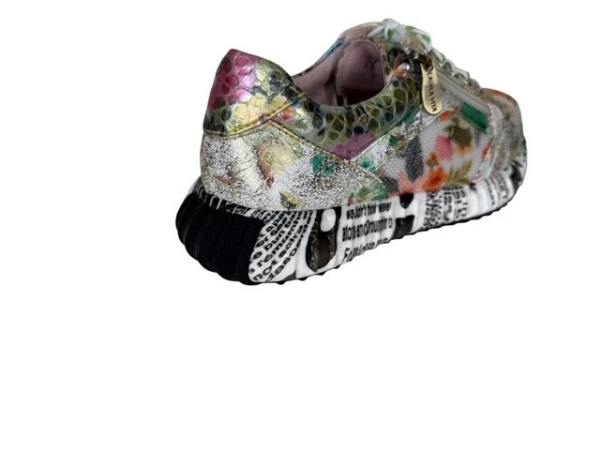 Laura Vita Burton 11 or